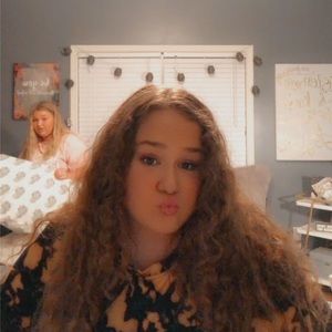 Meet your Posher, Dani